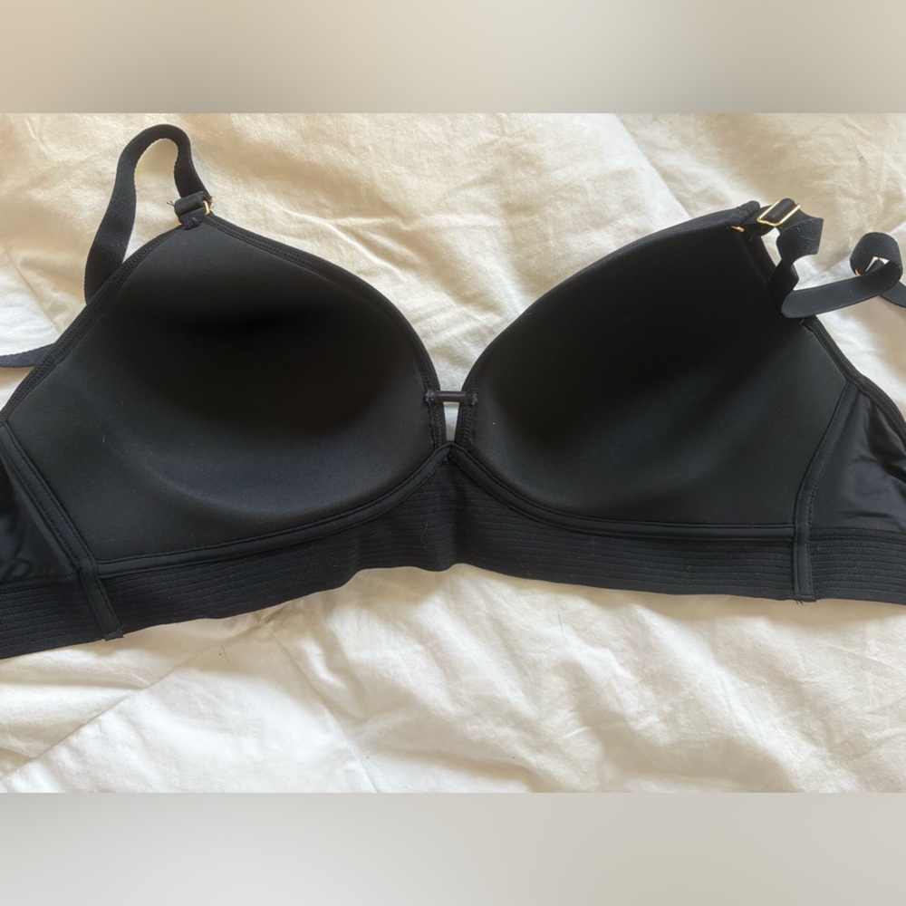 Lightly lined no underwire black bra - Picture 4 of 4